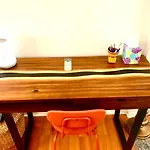 Homey 2 Bedroom Apartment, Minutes From Everything!