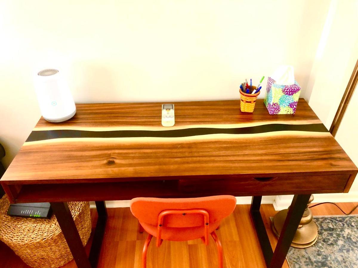 Apartment Homey 2 Bedroom Apartment, Minutes From Everything!